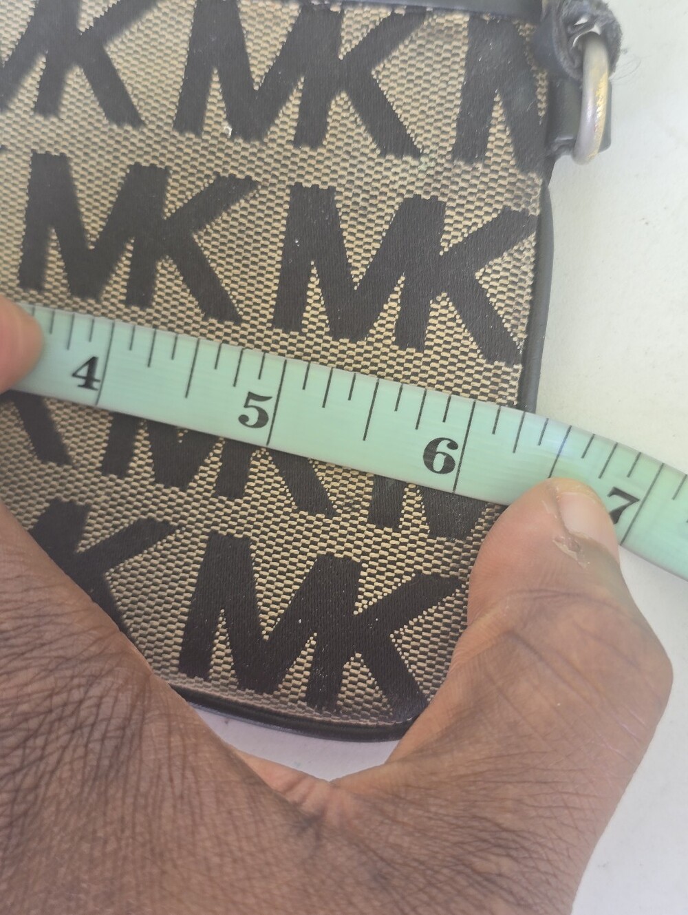 Michael Kors MK Logo Jacquard Wristlet Clutch Black Beige Gold Hardware 4x6 - Picture 7 of 10
